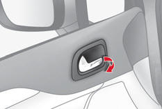 - Tirez la commande intérieure d’ouverture d’une porte ; cette action